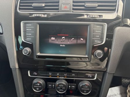 2016 Volkswagen Golf - thumbnail 25