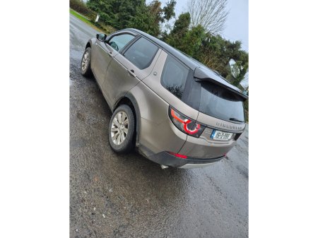 2015 Land Rover Discovery - thumbnail 2