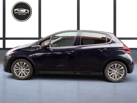 2017 Peugeot 208 - thumbnail 8