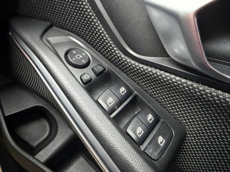 2021 BMW 3 Series - thumbnail 31