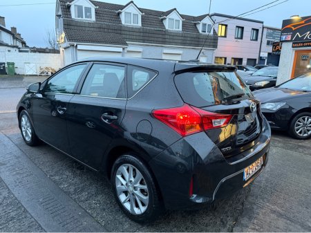 2014 Toyota Auris 1.33 VVT-I DUAL ICON S/S 99BHP 5DR 100BHP €8,990 thumbnail