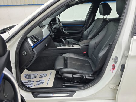 2017 BMW 3 Series - thumbnail 14