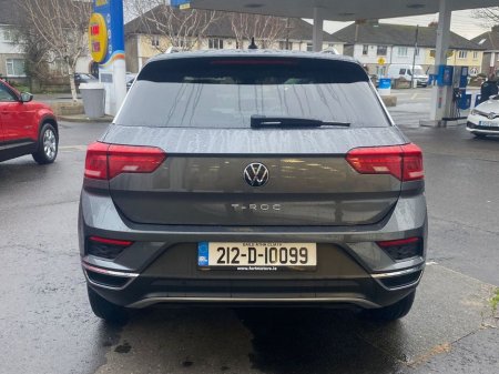 2021 Volkswagen T-Roc Design 1.0 TSI M6F 110HP 5DR €22,995 thumbnail