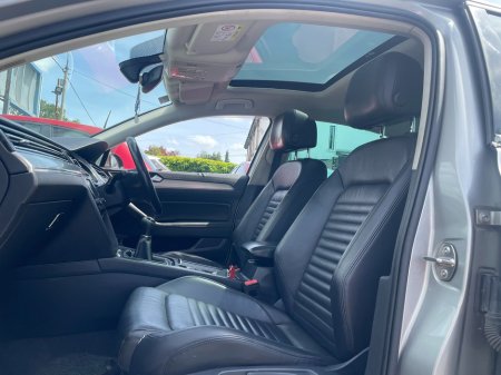 2015 Volkswagen Passat - thumbnail 6