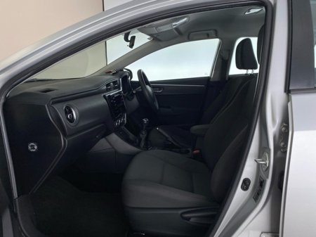 2018 Toyota Corolla - thumbnail 6