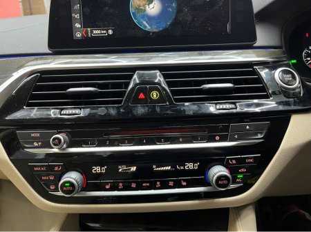 2018 BMW 5 Series €23950! 2018 BMW 530E LUXURY iPERFORMANCE 2.0 AUTOMATIC / CRUISE CONTROL / 360° CAMERA / PADDLE SHIFTERS / ELECTRIC MEMORY & HEATED SEATS €23,950 thumbnail