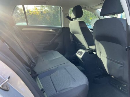 2014 Volkswagen Golf - thumbnail 8