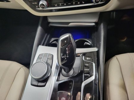 2022 BMW 5 Series - thumbnail 10