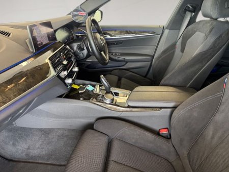 2020 BMW 5 Series - thumbnail 18