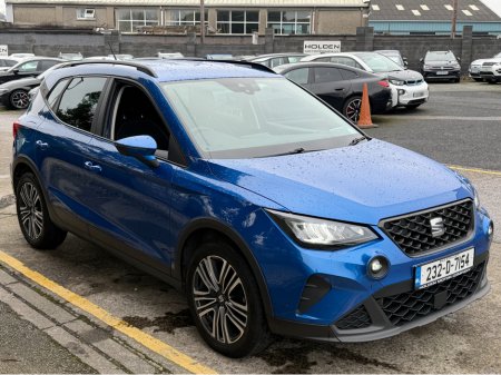 2023 SEAT Arona PARKING SENSORS..APPLE CARPLAY & ANDROID AUTO €17,950 thumbnail