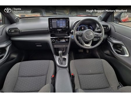 2024 Toyota Yaris Cross LUNA SPORT BITONE, MINT CONDITION €29,995 thumbnail