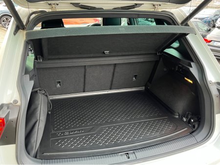 2020 Volkswagen Tiguan - thumbnail 8