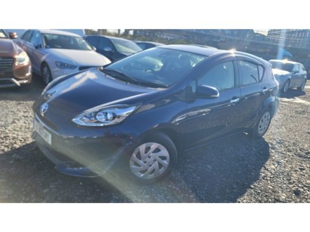 2019 Toyota Aqua - thumbnail 3