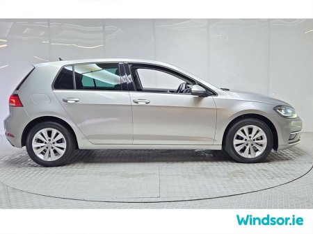 2018 Volkswagen Golf 1.2 TSI Comfortline DSG €17,995 thumbnail