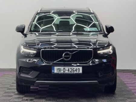 2019 Volvo XC40 - view 2