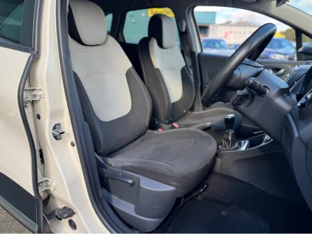 2019 Renault Captur - thumbnail 17