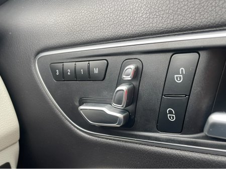 2018 Mercedes-Benz GLA Class - thumbnail 12