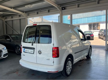2016 Volkswagen Caddy C20 TRENDLINE TDI €10,950 thumbnail