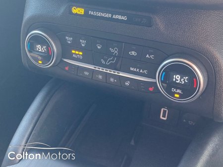 2021 Ford Focus - thumbnail 23