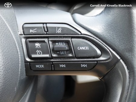 2023 Toyota Yaris Cross Hybrid Luna €26,950 thumbnail