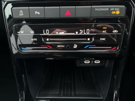 2025 Volkswagen T-Cross EDITION75 1.0 D7F 116H €29,950 thumbnail