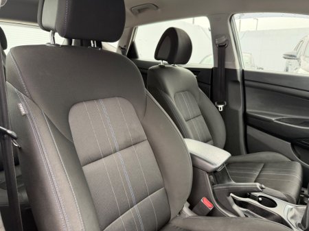 2016 Hyundai Tucson - thumbnail 29