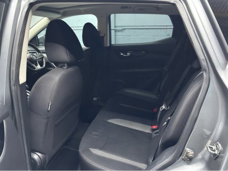 2018 Nissan Qashqai - thumbnail 3