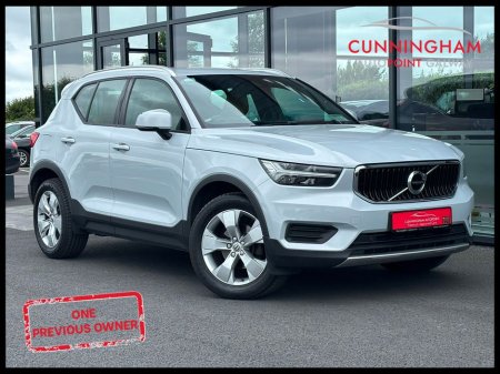 2020 Volvo XC40 D3 Momentum Pro (Adaptive Cruise / Premium Sound / Wireless Chg'ing / BLIS)
