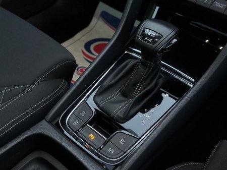 2022 Skoda Karoq 2.0 TDI SportLine SUV 5dr Diesel DSG 4WD Euro 6 (s/s) (150 ps) 1 OWNER + GLASS SUNROOF + REVERSE CAMERA + HEATED SEATS thumbnail