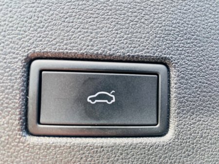 2023 Volkswagen T-Roc - thumbnail 28