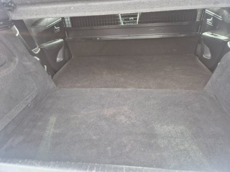 2023 Peugeot 208 - thumbnail 8