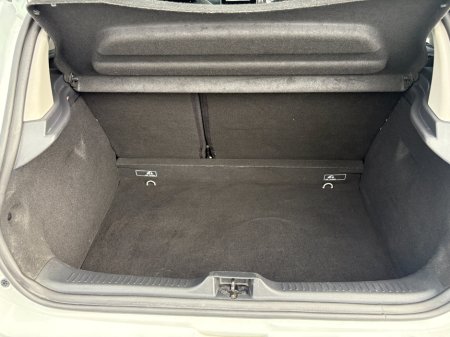 2019 Renault Clio - thumbnail 27