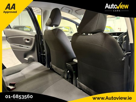 2019 Toyota Yaris - thumbnail 18