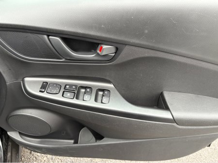 2023 Hyundai Kona - thumbnail 7