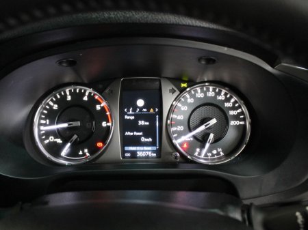 2024 Toyota Hilux - thumbnail 14