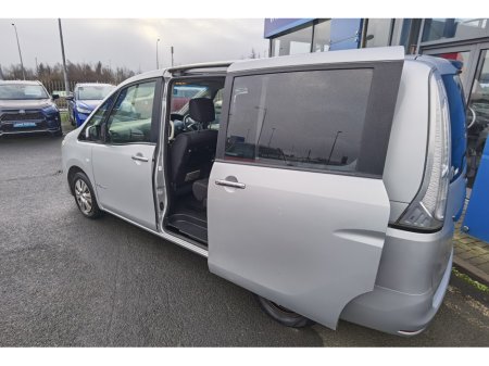 2013 Nissan Serena 2.0 AUTOMATIC **8 SEATER** PETROL HYBRID - FINANCE AVAILABLE - CALL US TODAY ON 01 492 6566 OR 087-092 5525 €9,950 thumbnail