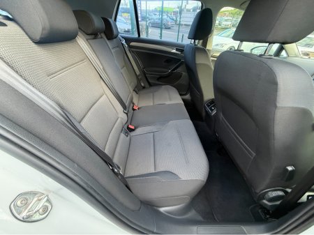 2013 Volkswagen Golf - thumbnail 9