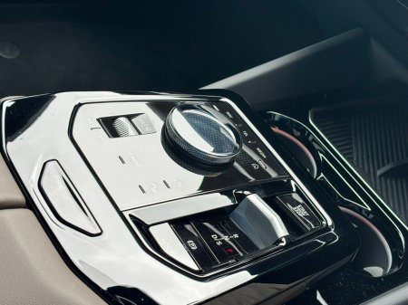 2025 BMW 5 Series 530e M Sport Auto €67,990 thumbnail