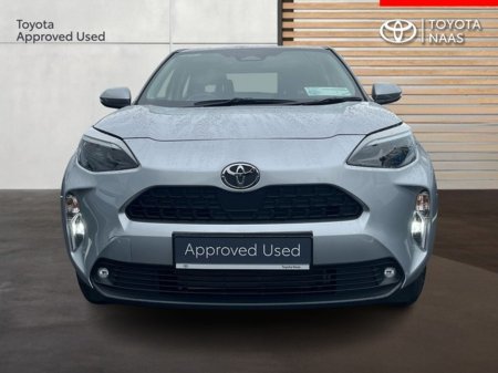 2025 Toyota Yaris Cross - thumbnail 5