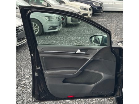 2014 Volkswagen Golf - thumbnail 14