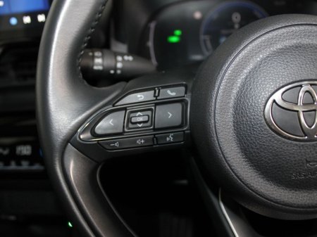 2024 Toyota Yaris - thumbnail 23