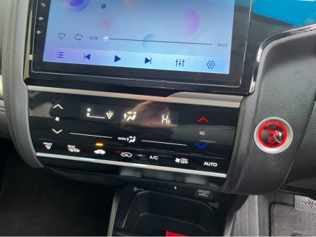 2017 Honda Fit SENSING L AUTOMATIC 1.5 HYBRID //HALF LEATHER SEATS//KEYLESS ENTRY//ADAPTIVE CRUISE CONTROL//REVERSE CAMERA// €12,950 thumbnail