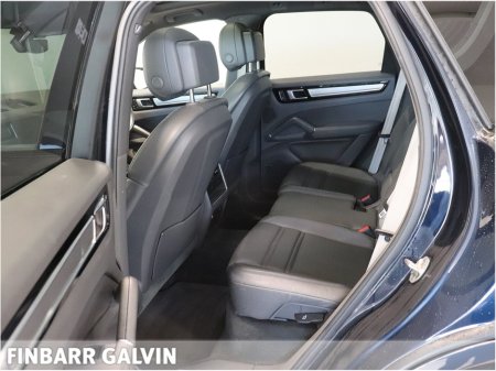 2022 Porsche Cayenne 3.0V6 E-Hybrid Platinum Edition 4WD Auto €71,950 thumbnail