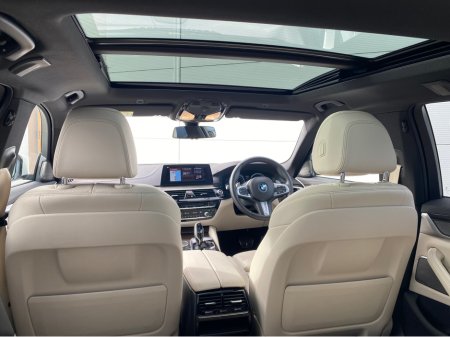 2018 BMW 5 Series - thumbnail 7