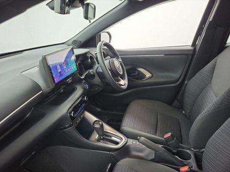 2021 Toyota Yaris - thumbnail 4