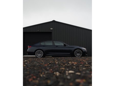 2021 BMW 5 Series - thumbnail 6