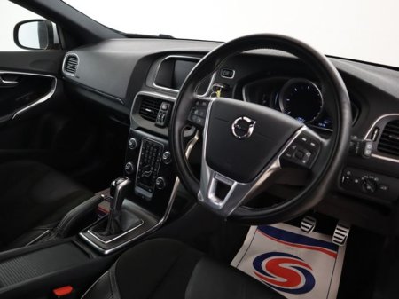 2016 Volvo V40 - thumbnail 9