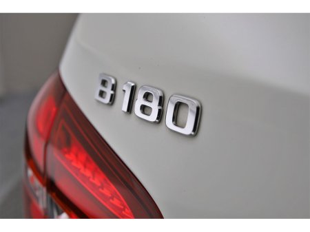 2018 Mercedes-Benz B Class B180 1.6 AMG STYLING*HALF LEATHER MEMORY SEATS*REVERSE CAM*PARK SENSORS* €21,880 thumbnail