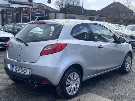 2010 Mazda Mazda2 - thumbnail 5