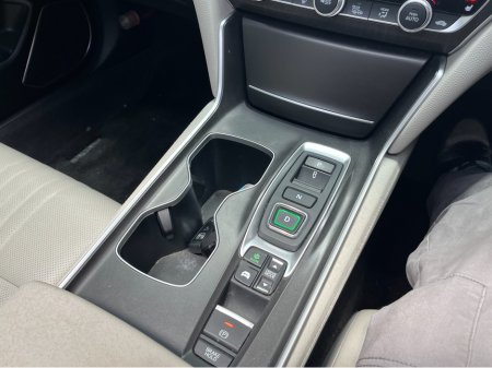 2018 Honda Accord - thumbnail 25